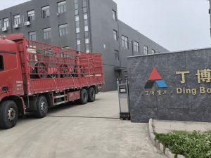 3臺PE250x750和1臺PE250X400鄂破發往上海港口