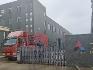 歐版粗粉磨機PC4012-90L一臺發往上海崇明島